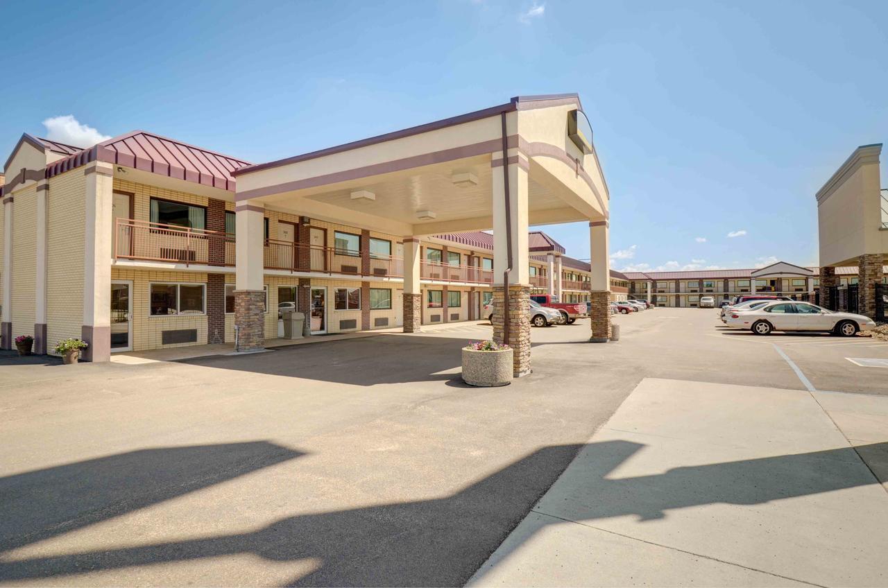 North Platte Inn And Suites מראה חיצוני תמונה